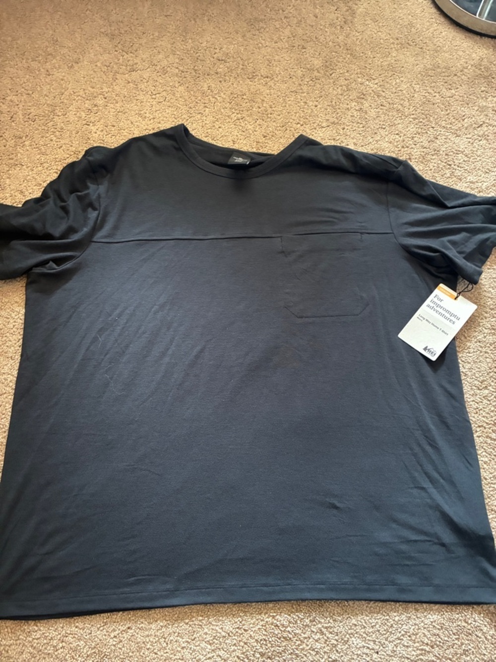 REI Men's Black Short Sleeve Pocket T-Shirt NWT size XL